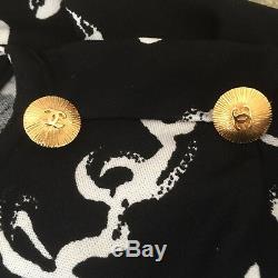 Auth VTG Iconic CHANEL Black White Graphic Long Sleeve Top Gold CC Buttons RARE