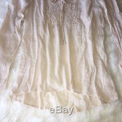 Charming Charlie Embroidered Long Sleeve Boho Peasant Beige Blouse Top Sz M