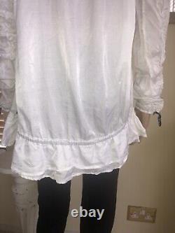 High Use Claire Campbell White with Navy Ruffle Blouse Sz UK14 IT46