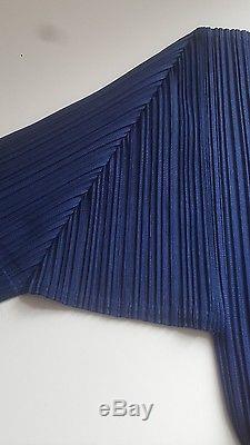 Immaculate! Issey Miyake Pleats Please royal blue sculpted long sleeved top