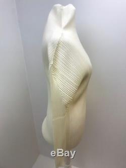 Issey Miyake Pleats Please Ivory sculpted long sleeved top. Sz 3 Uk 12/14/16