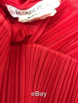Issey Miyake Pleats Please Redsculpted long sleeved top. Sz 3 Uk 12/14/16