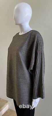NWOT PLEATS PLEASE ISSEY MIYAKE Gray Knit Long Sleeve Top Tunic Blouse Size 5/XL
