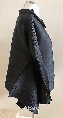 NWOT PLEATS PLEASE ISSEY MIYAKE Long Sleeve Button Front Blouse Top, Black, 3