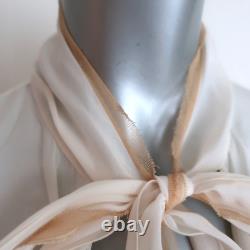 Oscar de la Renta Ruffle Blouse Cream Silk Size 4 Long Sleeve Tie Neck Top